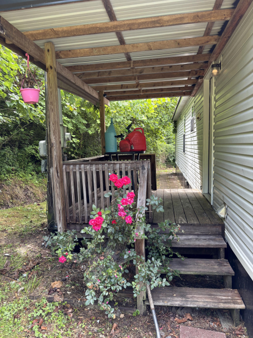 Listing Image 4