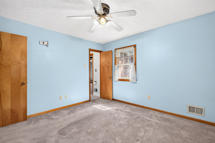 Listing Image 36