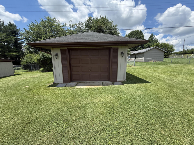 Listing Image 24