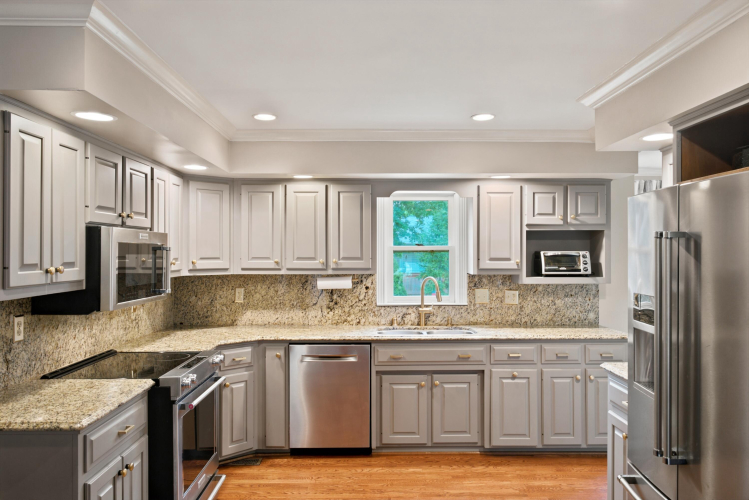Listing Image 15