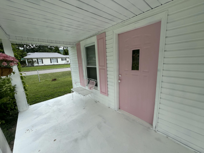 Listing Image 7