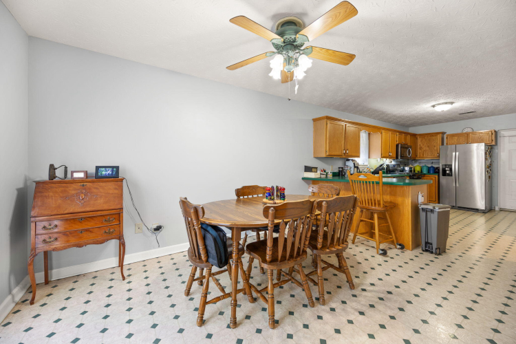 Listing Image 16