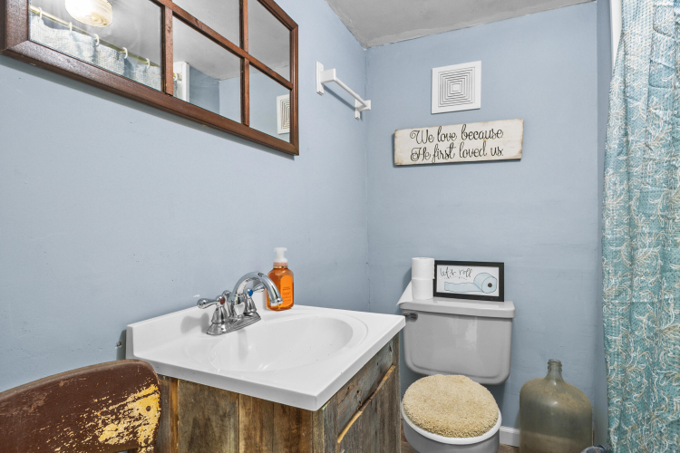 Listing Image 19
