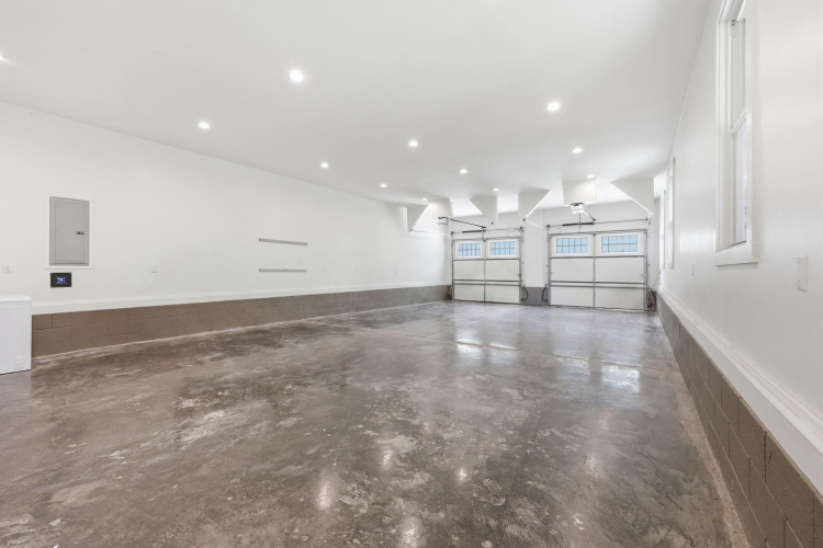 Listing Image 52