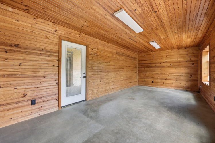 Listing Image 56