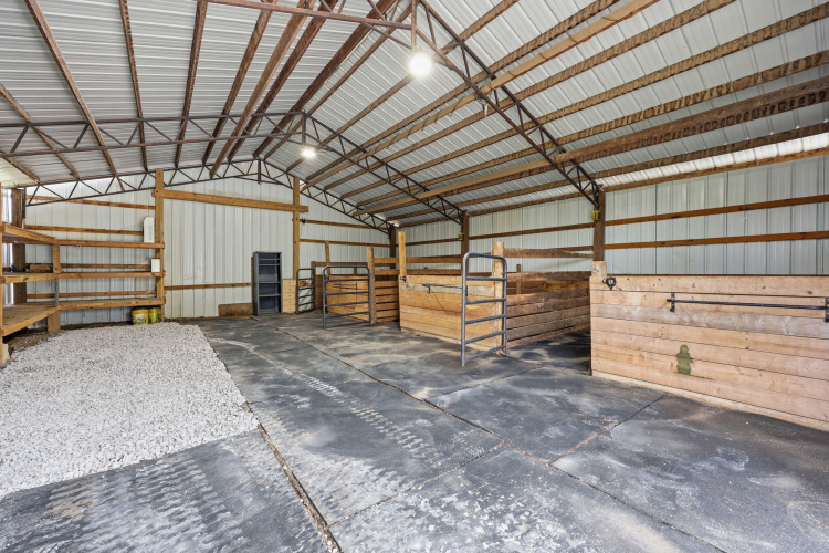 Listing Image 38