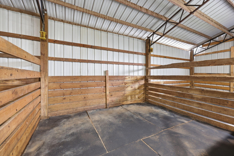 Listing Image 43