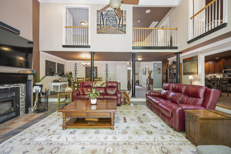 Listing Image 7