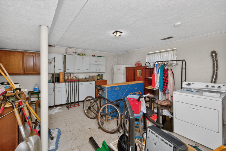 Listing Image 24