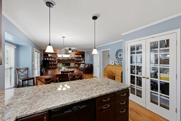 Listing Image 13
