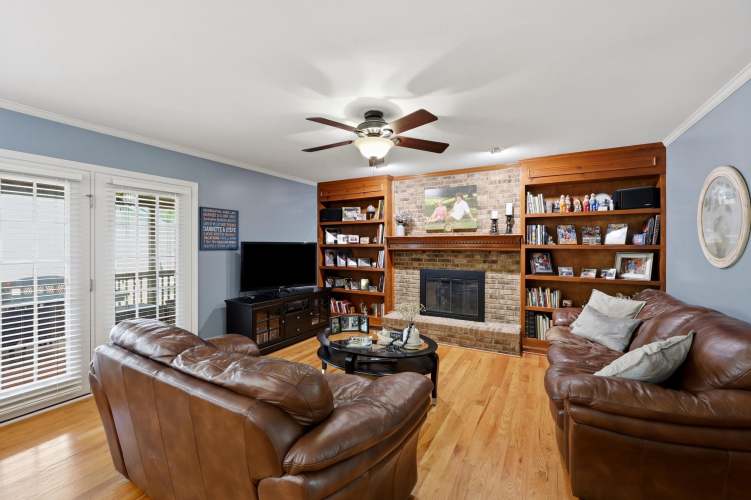 Listing Image 15