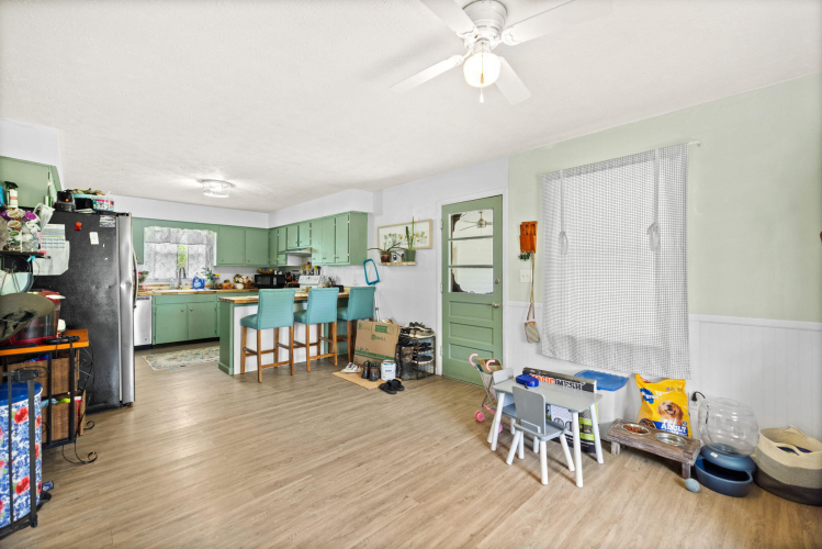 Listing Image 21