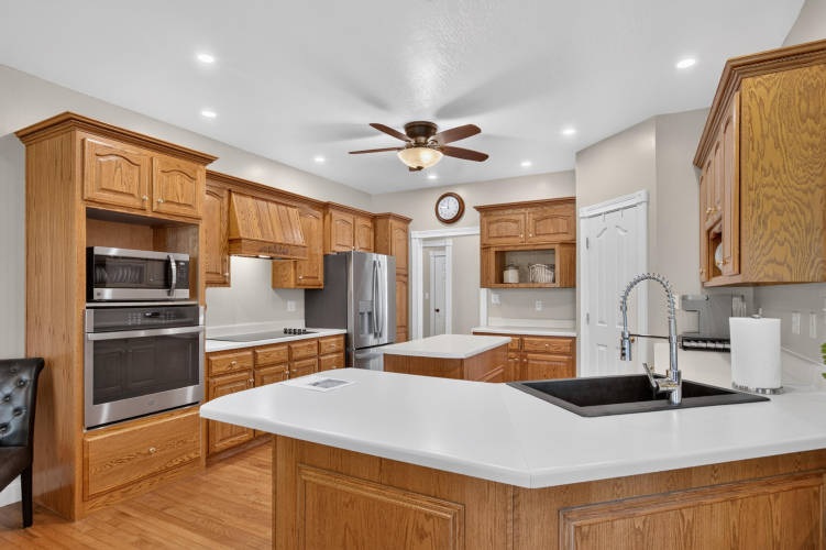 Listing Image 15