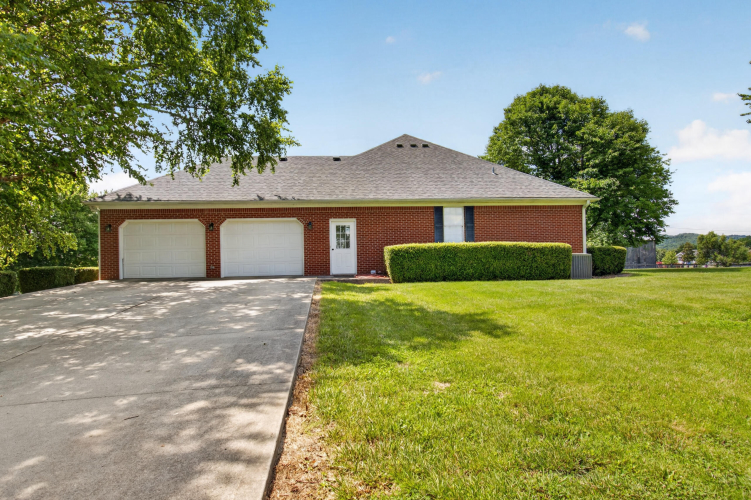 Listing Image 44