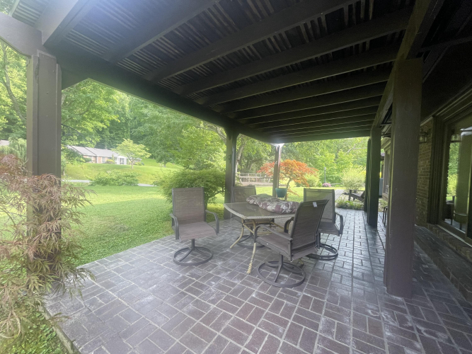 Listing Image 159