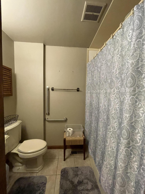 Listing Image 73