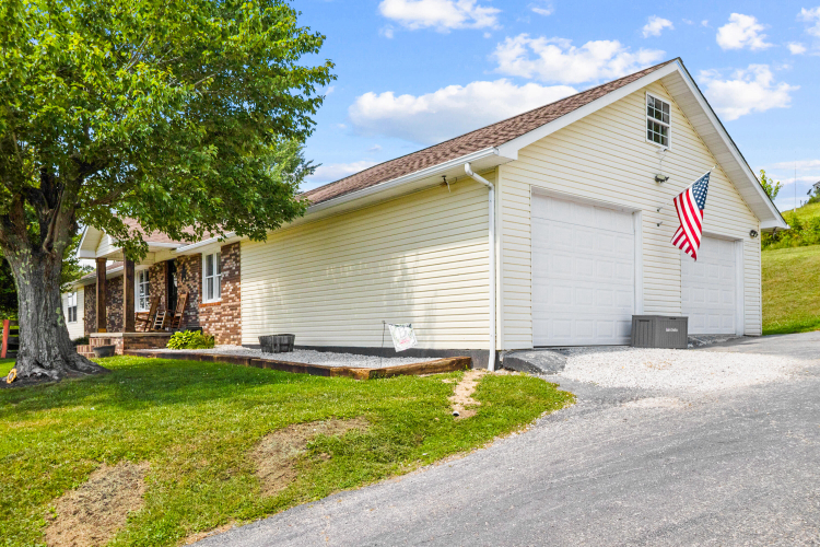 Listing Image 40