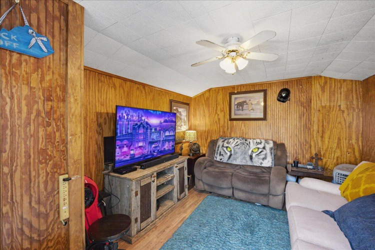 Listing Image 33