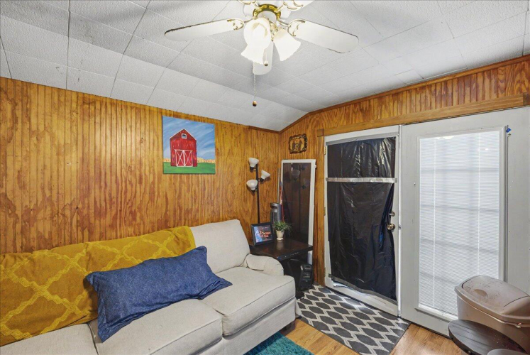 Listing Image 34