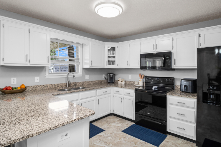 Listing Image 22