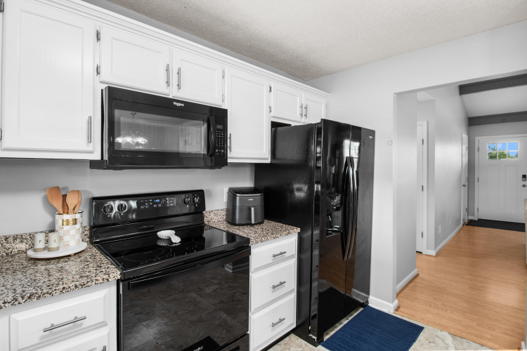 Listing Image 23