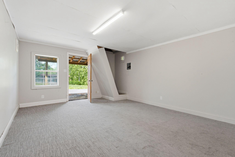 Listing Image 83