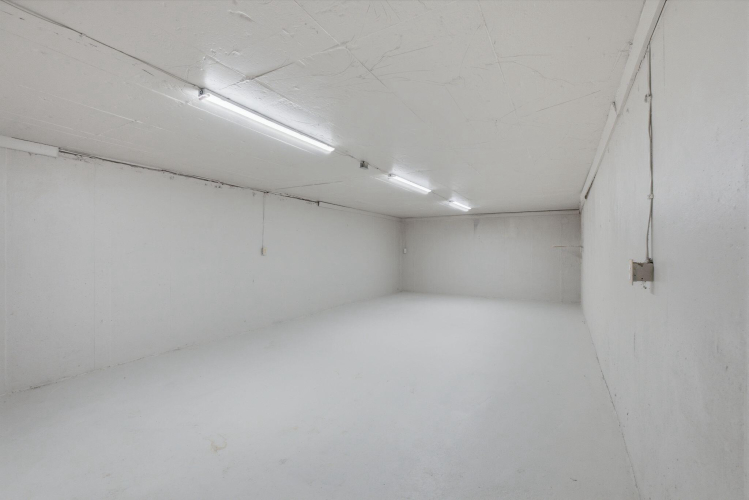 Listing Image 87