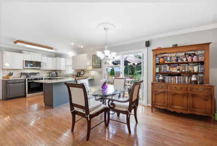 Listing Image 19