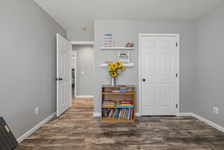 Listing Image 20