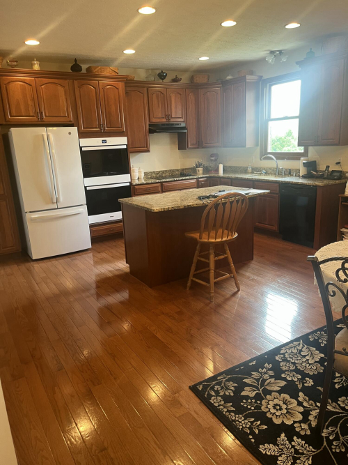 Listing Image 13
