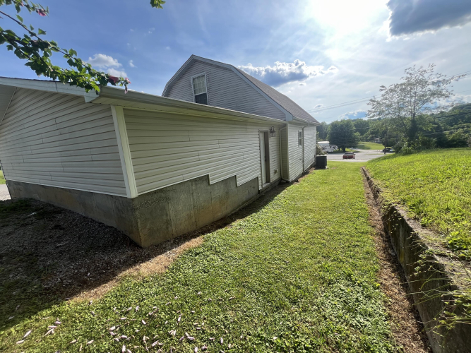 Listing Image 17
