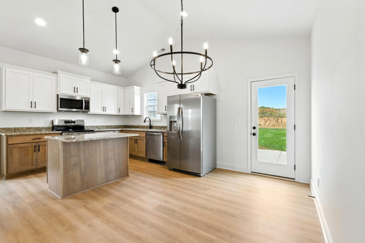 Listing Image 10