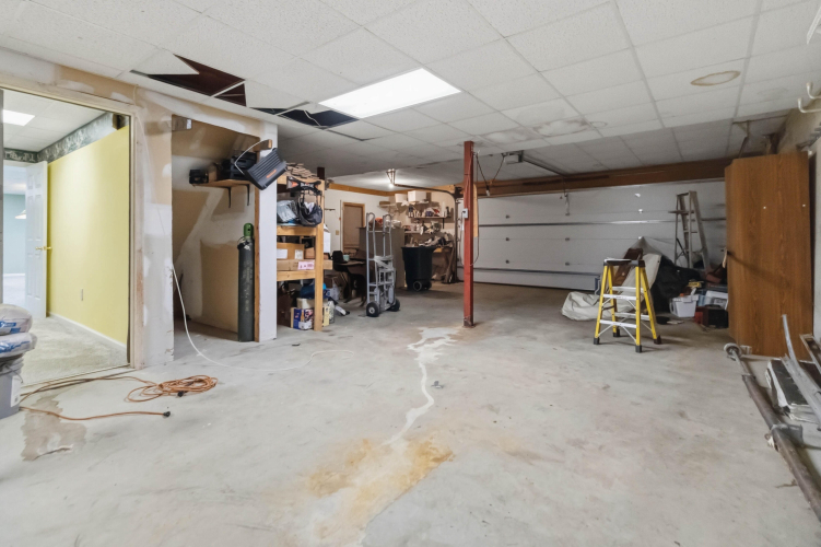 Listing Image 44