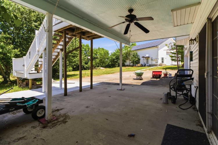 Listing Image 8