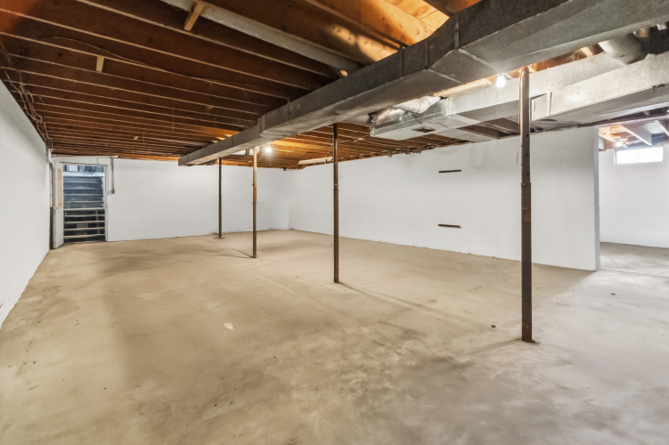 Listing Image 27