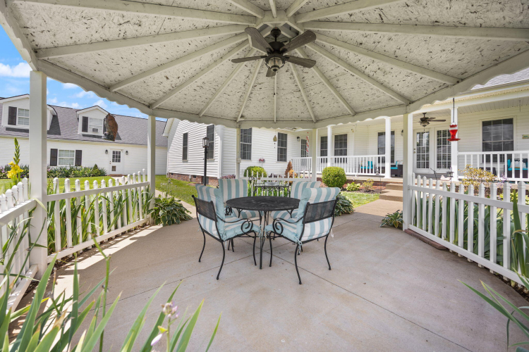 Listing Image 12