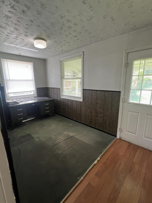 Listing Image 17