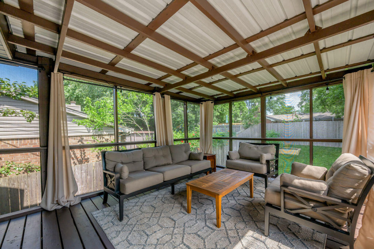 Listing Image 9