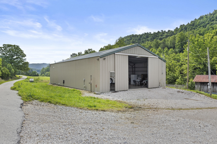 Listing Image 11