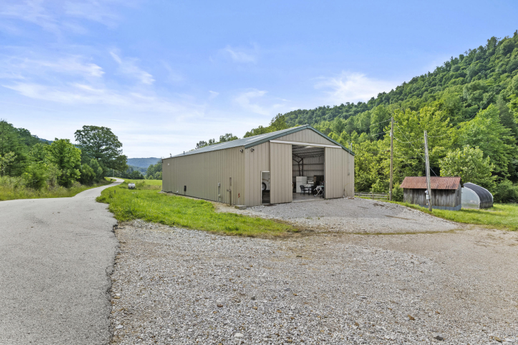 Listing Image 12
