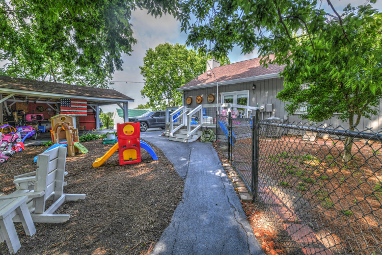 Listing Image 54
