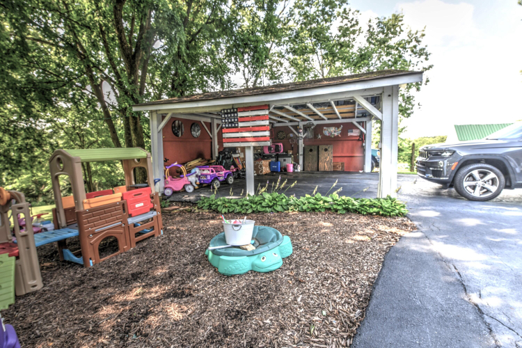 Listing Image 58