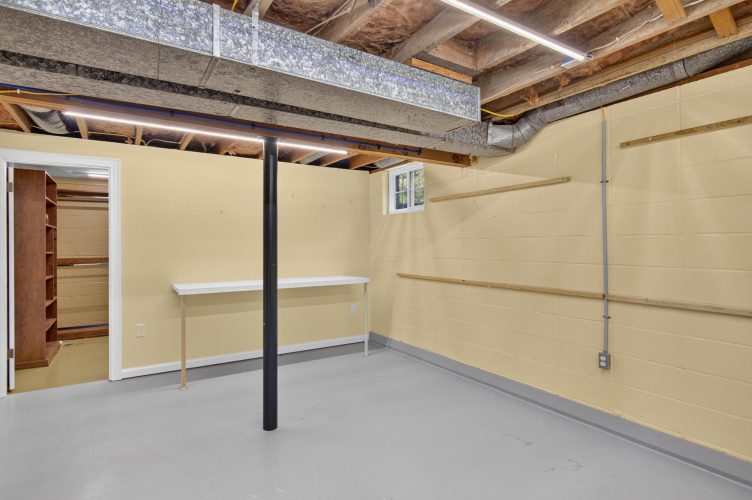 Listing Image 53