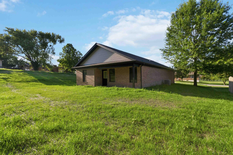 Listing Image 28