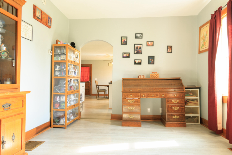 Listing Image 8