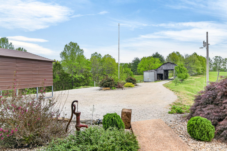 Listing Image 38