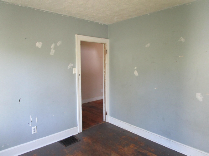 Listing Image 24