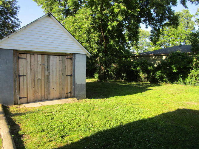 Listing Image 8