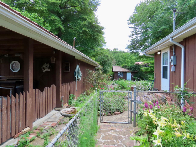 Listing Image 48