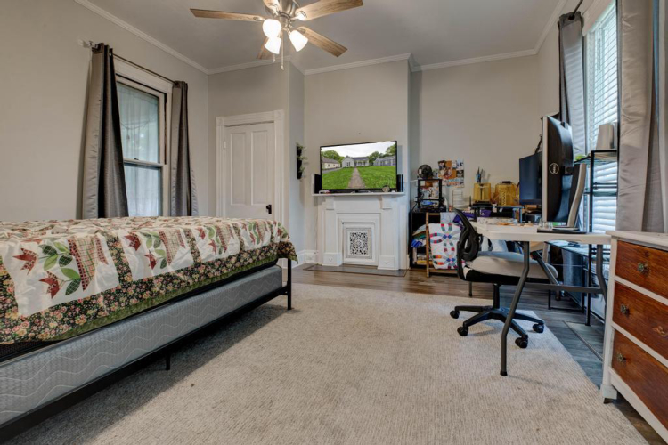 Listing Image 19